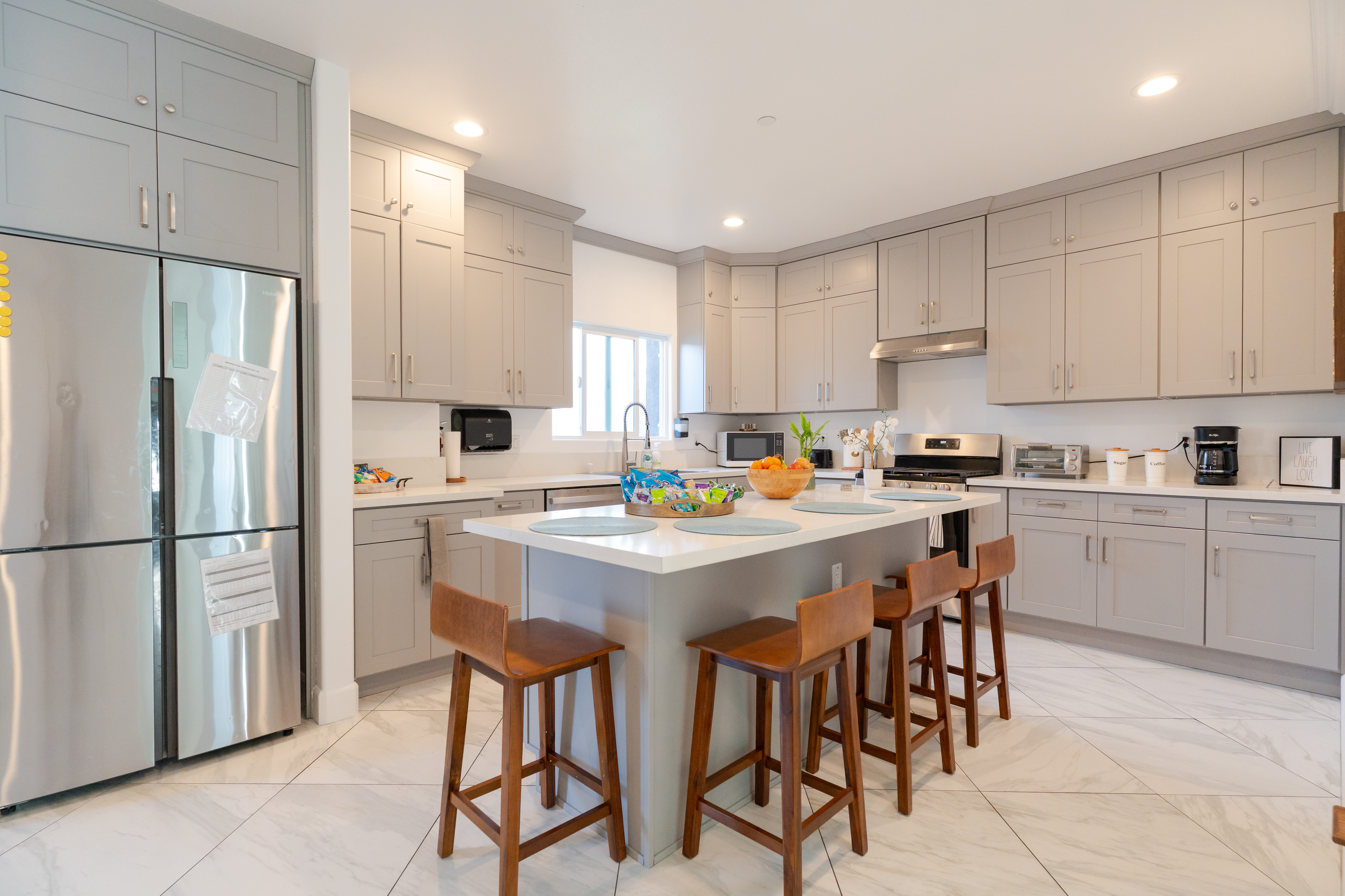 Spacious Kitchen & Dining Area